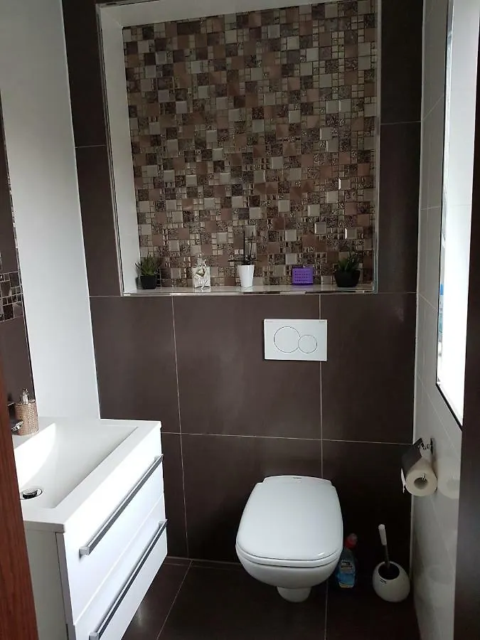 Apartamento Grosses Haus Apartement In Laatzen Nahe Messe Hanôver